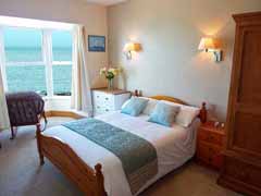 Front Twin En Suite Bedroom